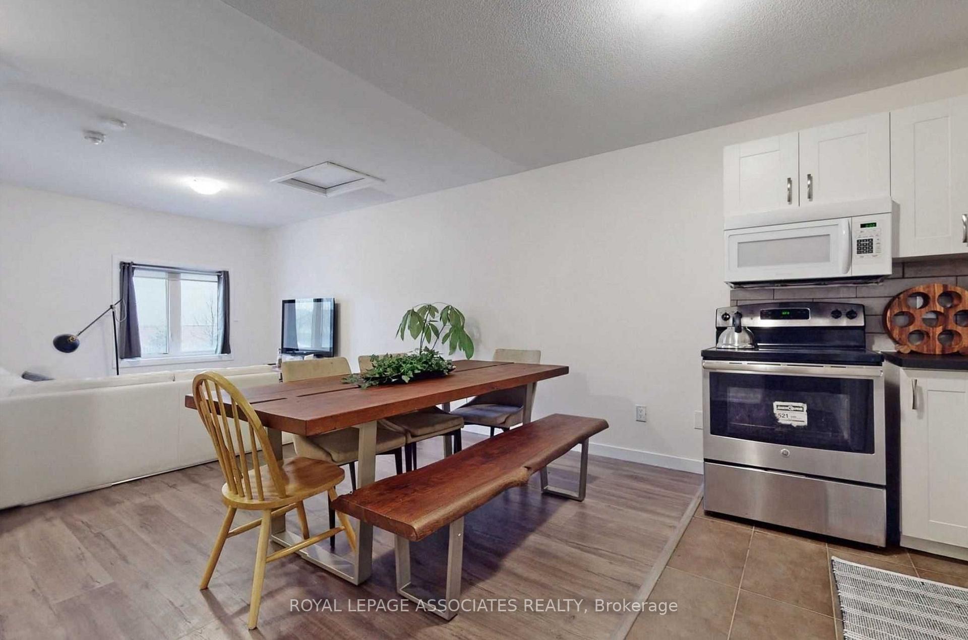 Photo 4 of 8 Longshore Way, Whitby, Lynde Creek — HOMEH