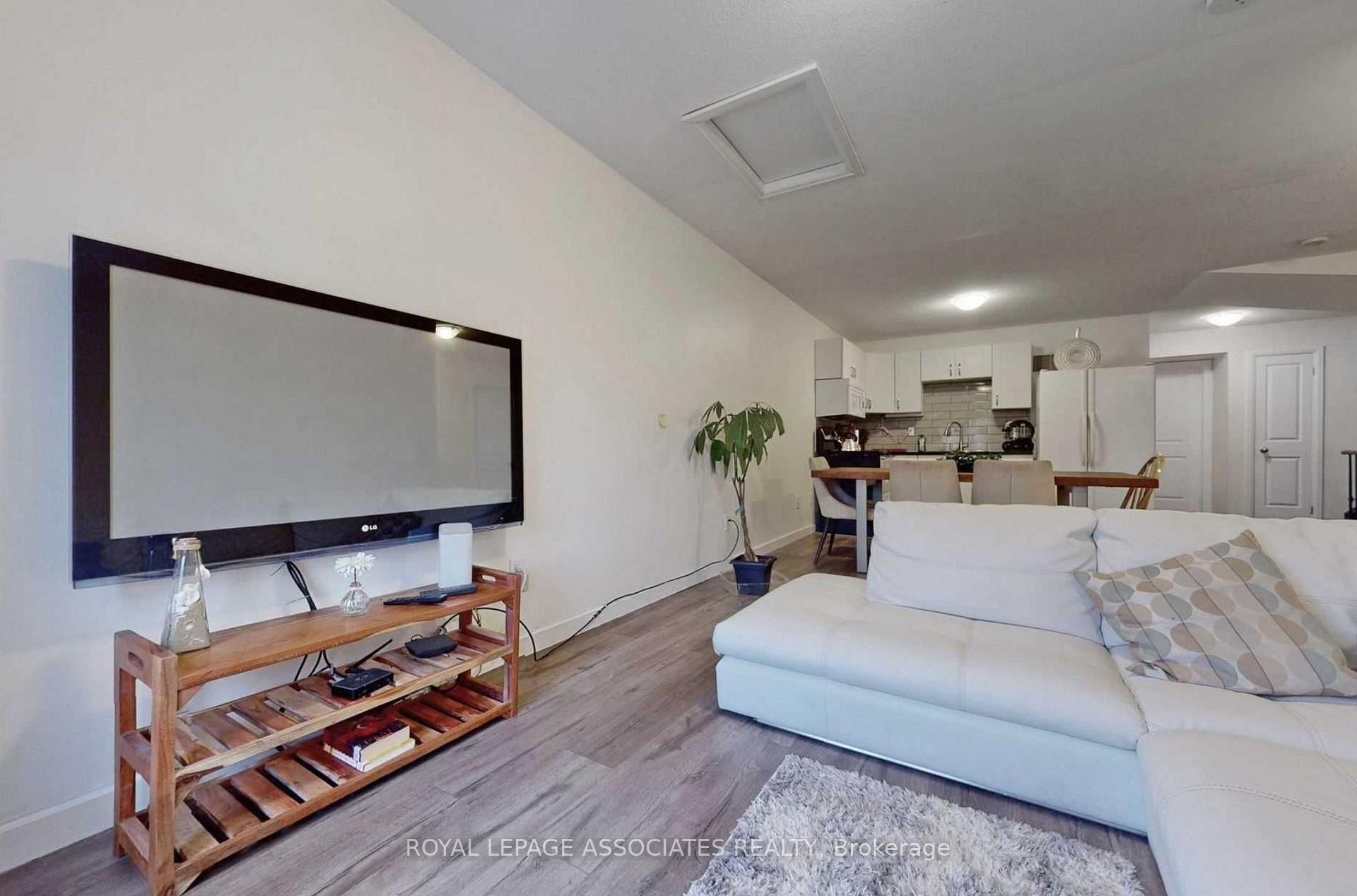 Photo 18 of 8 Longshore Way, Whitby, Lynde Creek — HOMEH