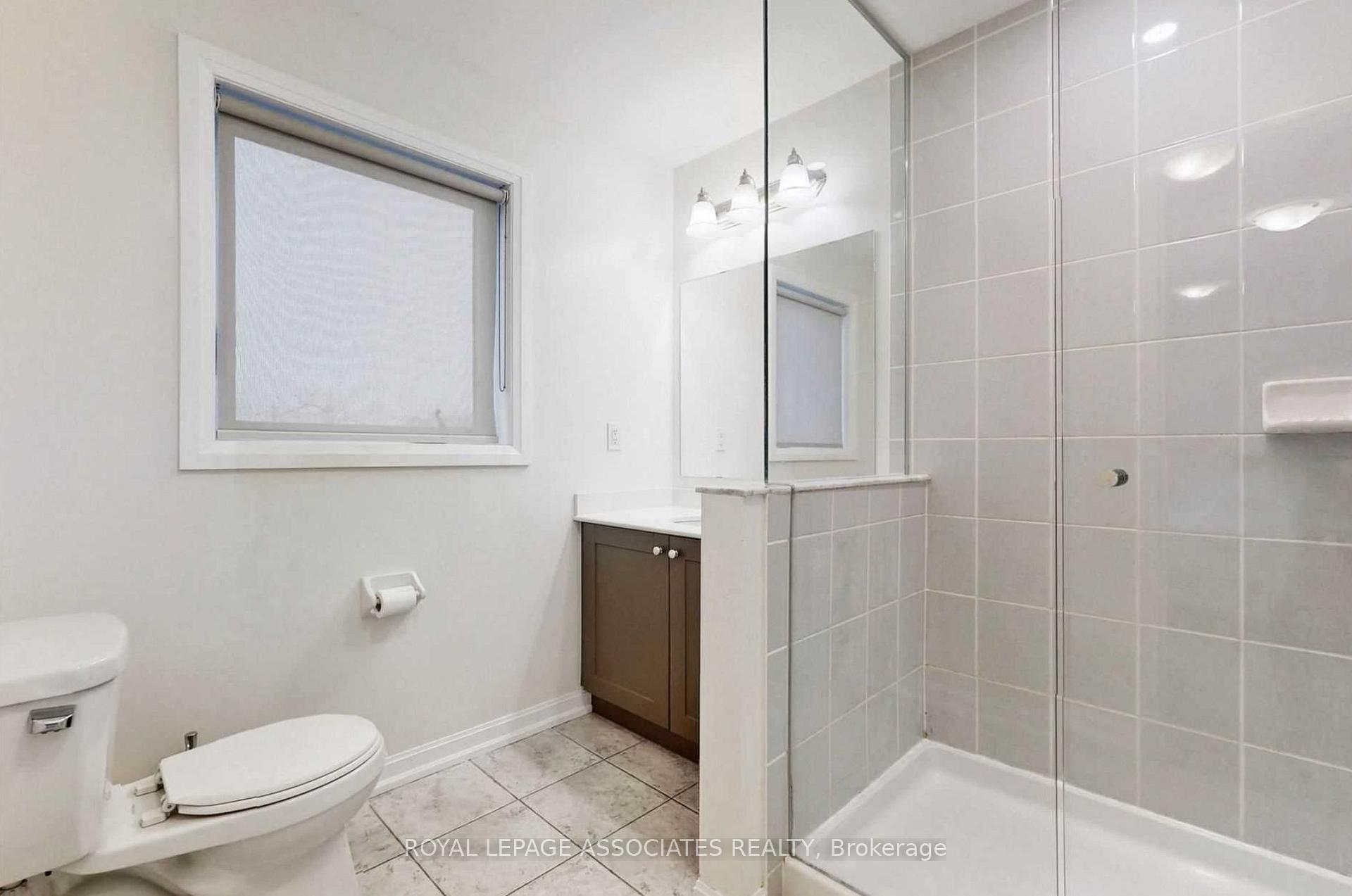 Photo 12 of 8 Longshore Way, Whitby, Lynde Creek — HOMEH