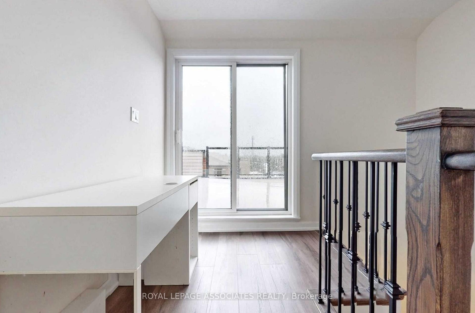 Photo 14 of 8 Longshore Way, Whitby, Lynde Creek — HOMEH