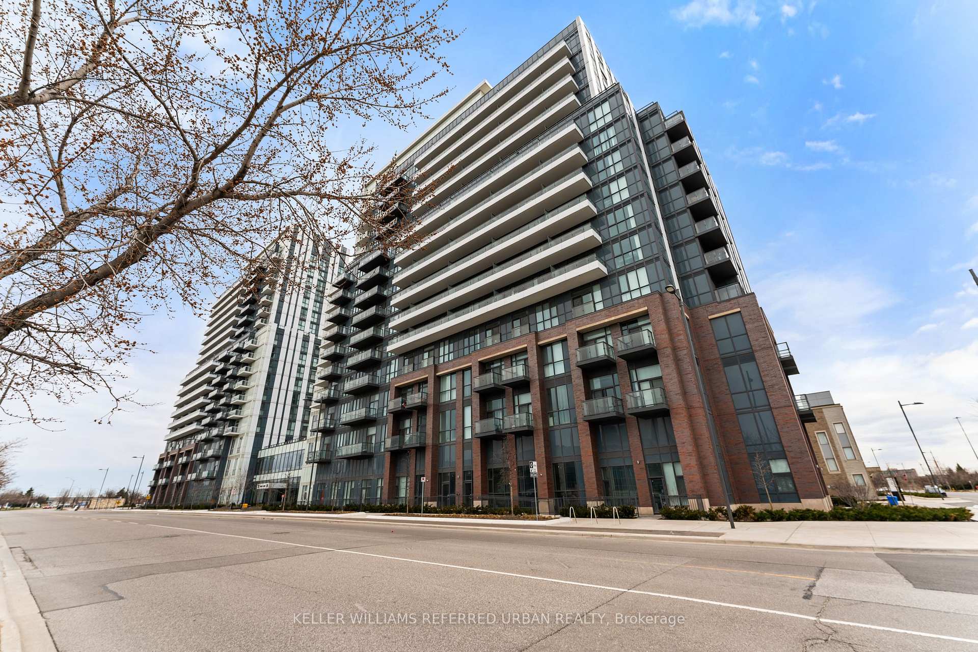 Front of Unit 522, 10 Honeycrisp Crescent