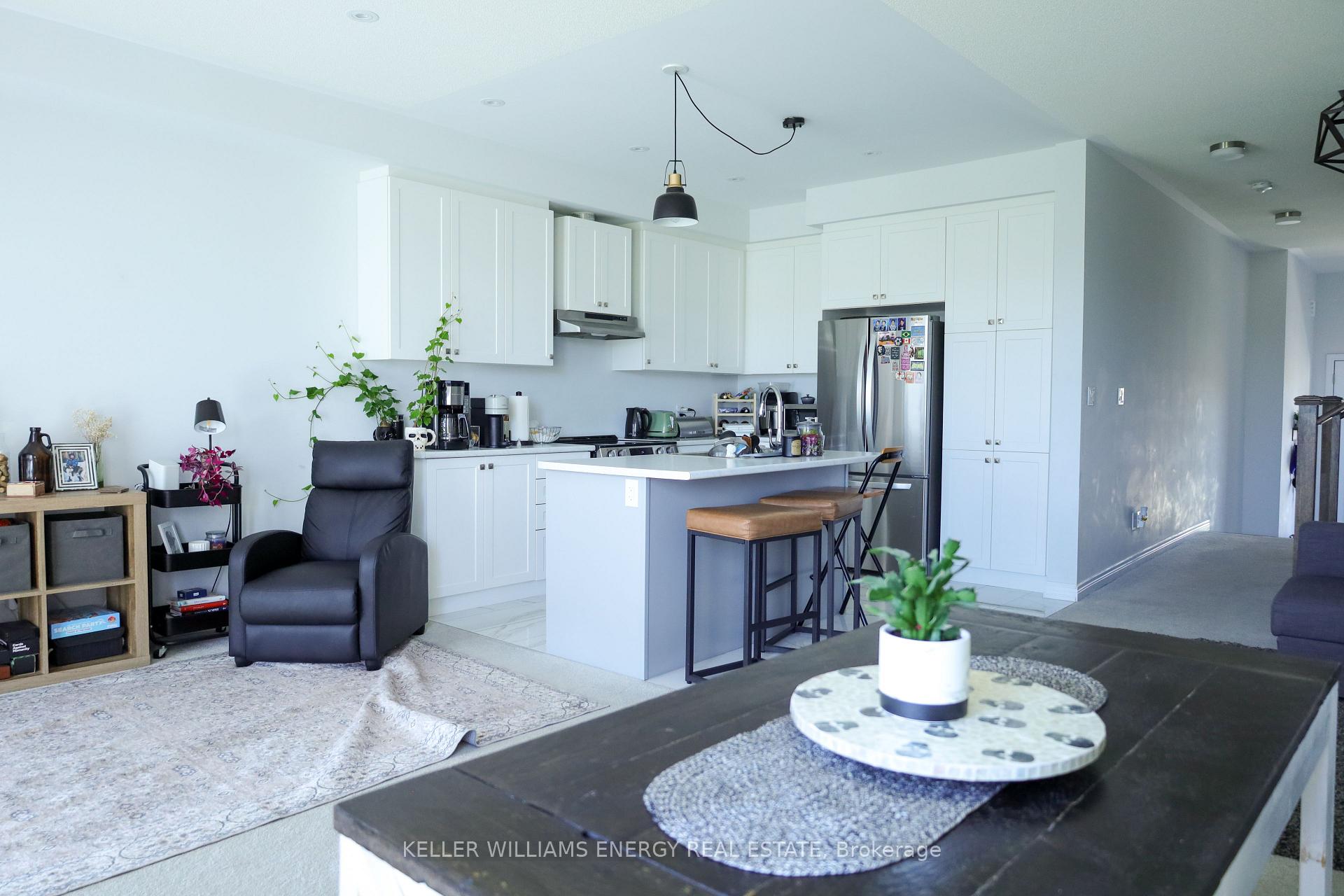 Photo 10 of 1064 Lockie Drive, Oshawa, Kedron — HOMEH