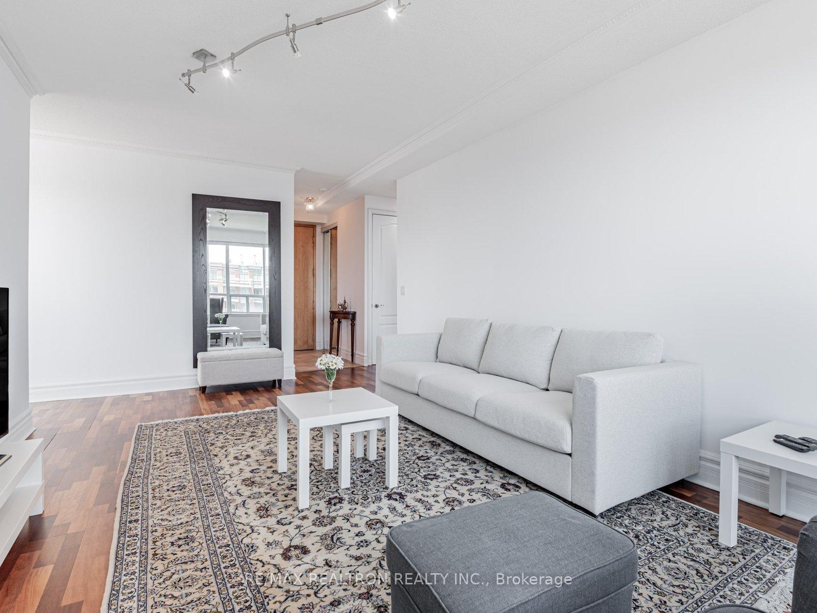 Photo 4 of Unit LPH 2, 48 Suncrest Boulevard, Markham, Commerce Valley — HOMEH