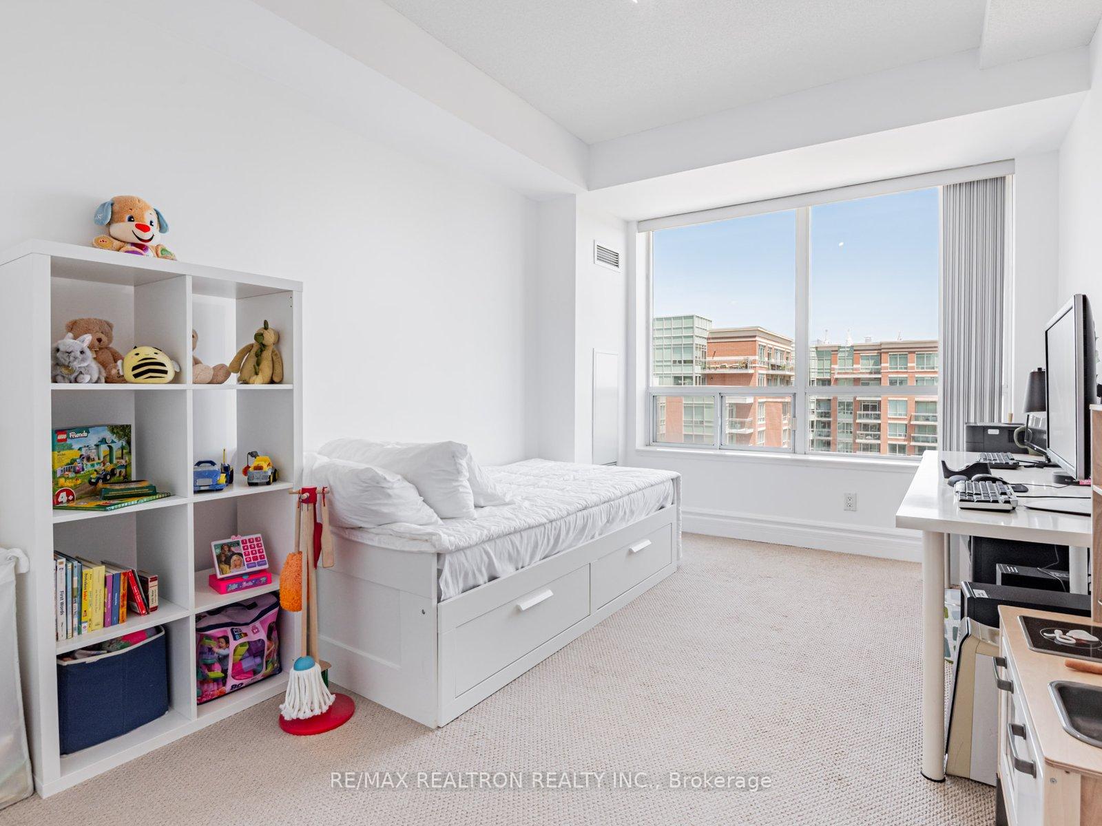 Photo 12 of Unit LPH 2, 48 Suncrest Boulevard, Markham, Commerce Valley — HOMEH