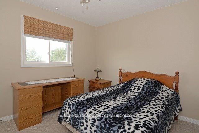 Photo 12 of 65 Bridges Drive, Clarington, Newcastle — HOMEH