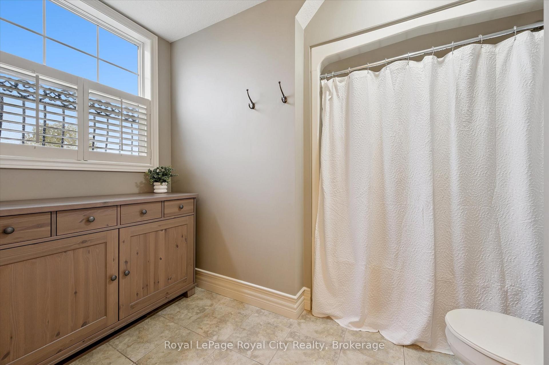 Photo 30 of 47 Norton Drive, Guelph, Grange Road — HOMEH