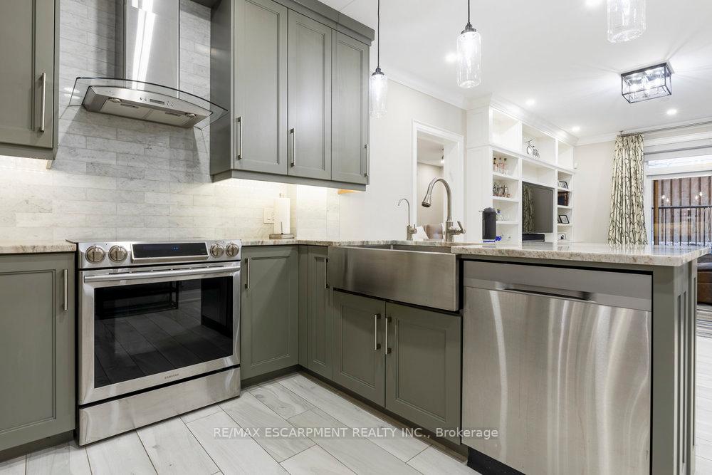 Photo 5 of Unit 102, 208 Bold Street, Hamilton, Durand — HOMEH