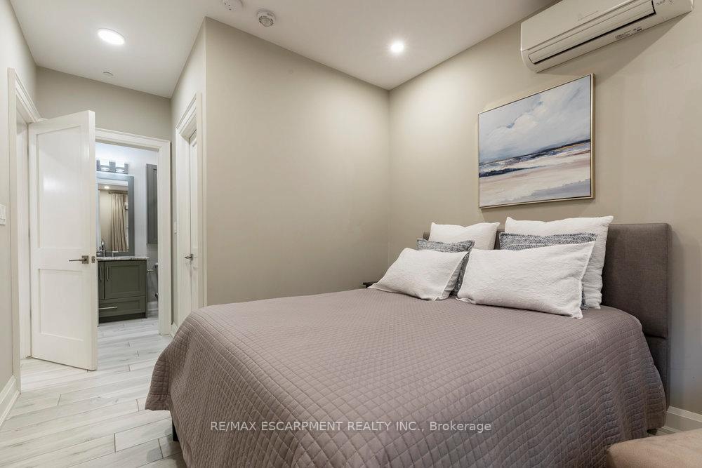 Photo 28 of Unit 102, 208 Bold Street, Hamilton, Durand — HOMEH