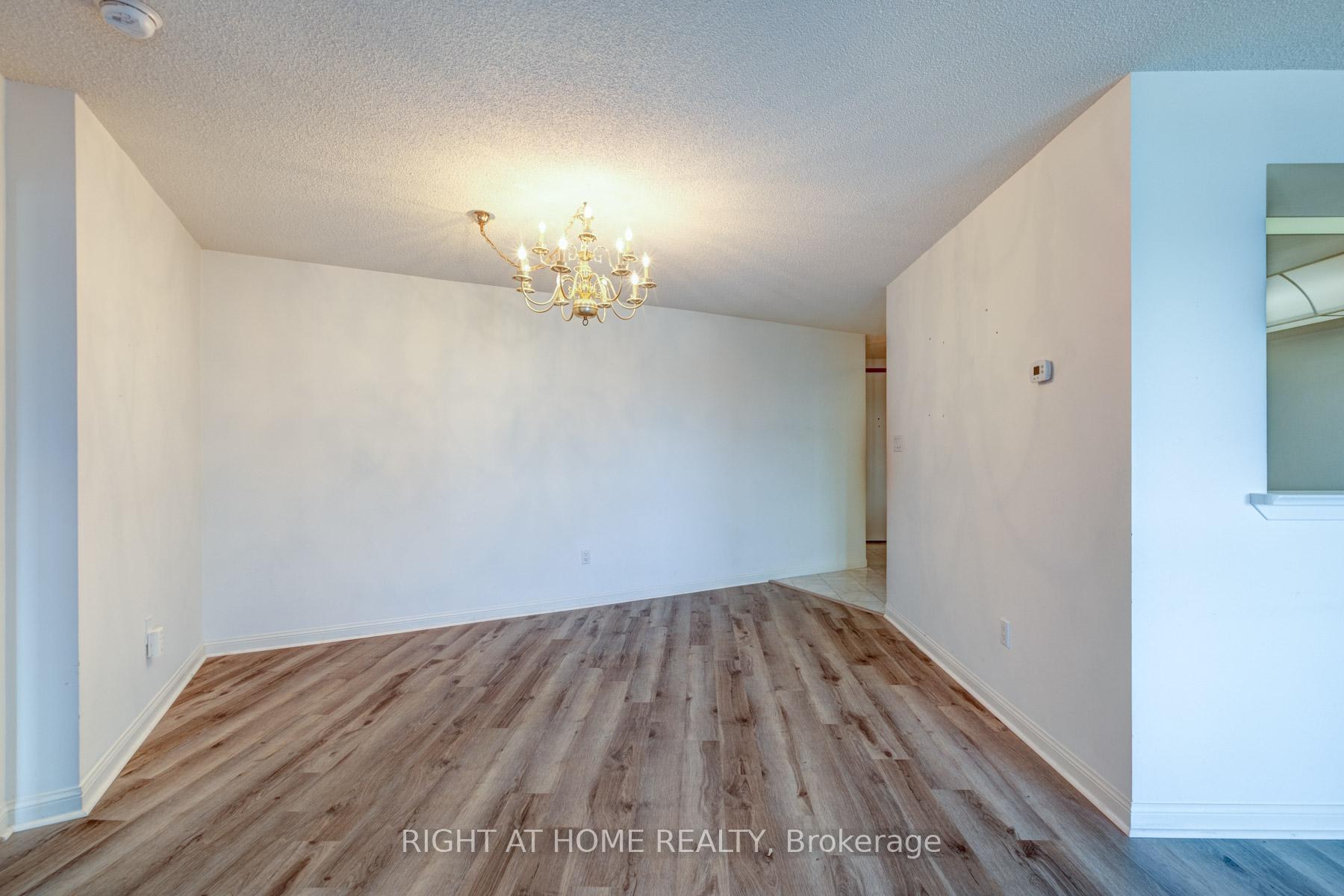 Photo 11 of Unit 1017, 610 Bullock Drive, Markham, Markville — HOMEH