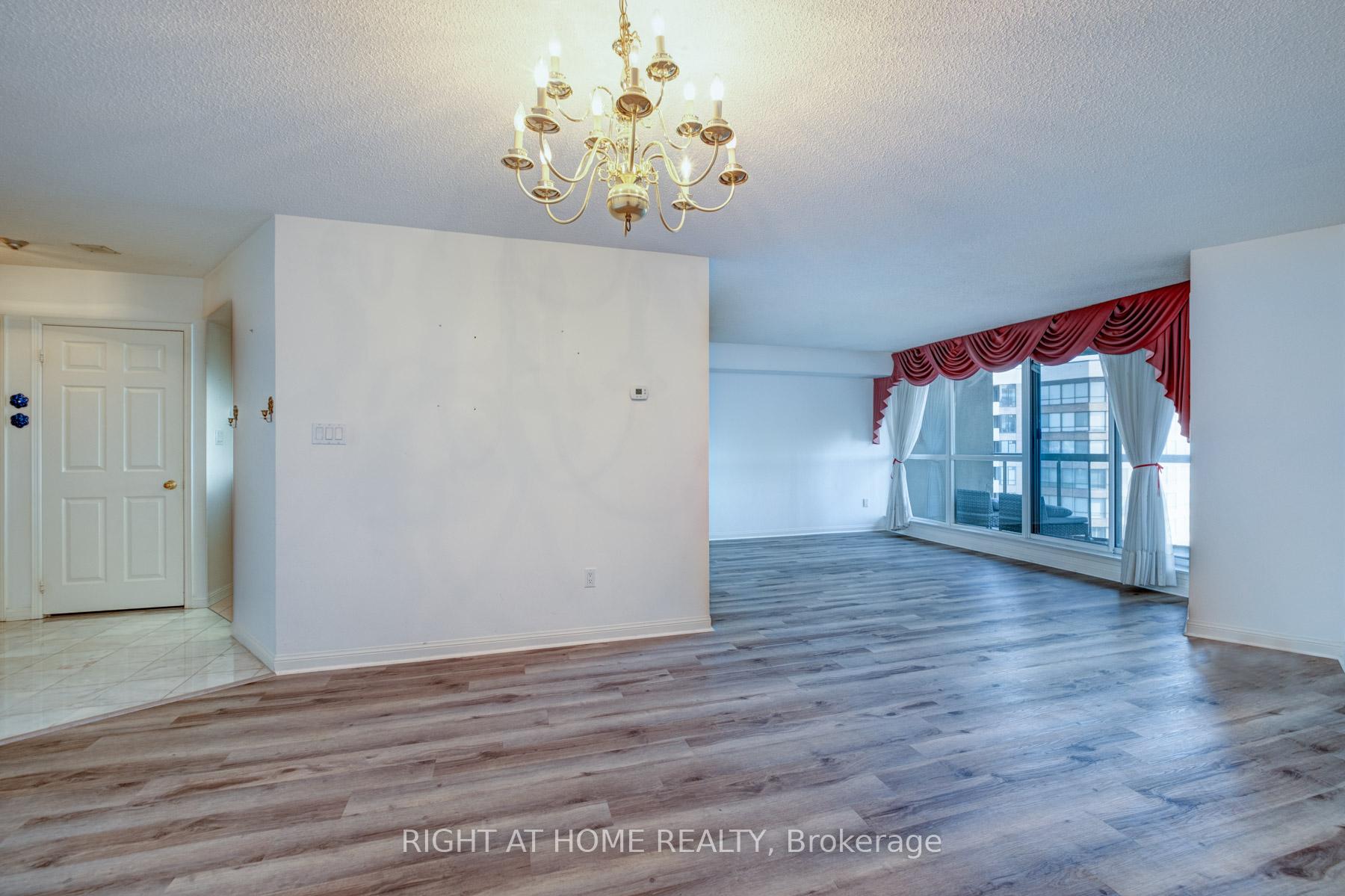Photo 14 of Unit 1017, 610 Bullock Drive, Markham, Markville — HOMEH