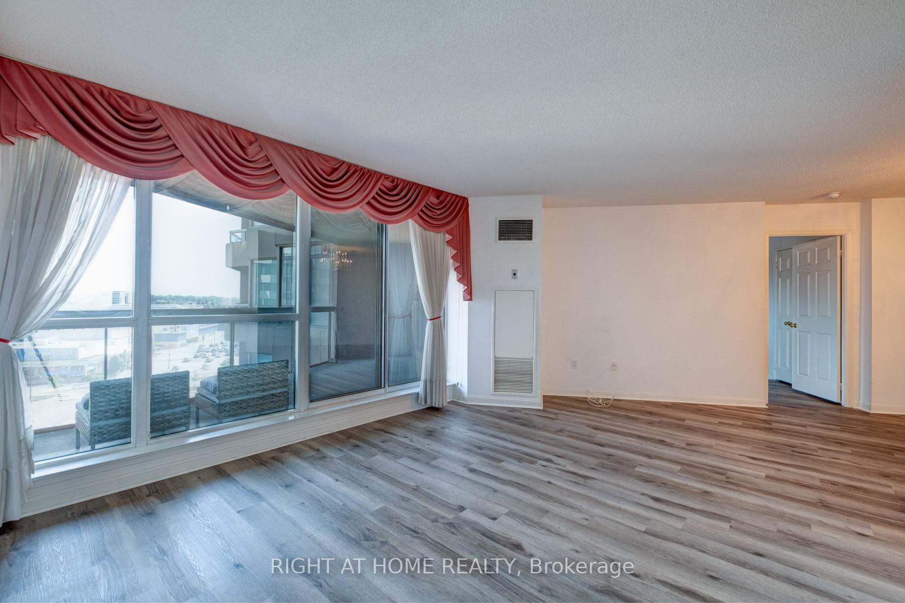 Photo 17 of Unit 1017, 610 Bullock Drive, Markham, Markville — HOMEH