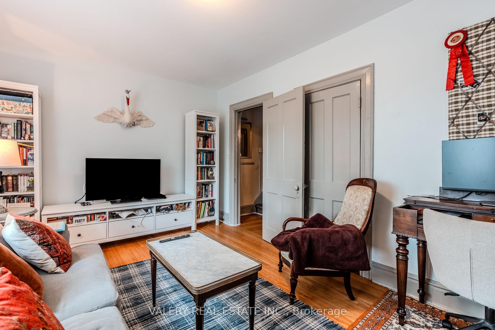 Photo 5 of Unit Upper, 154 Victor Avenue, Toronto, North Riverdale — HOMEH