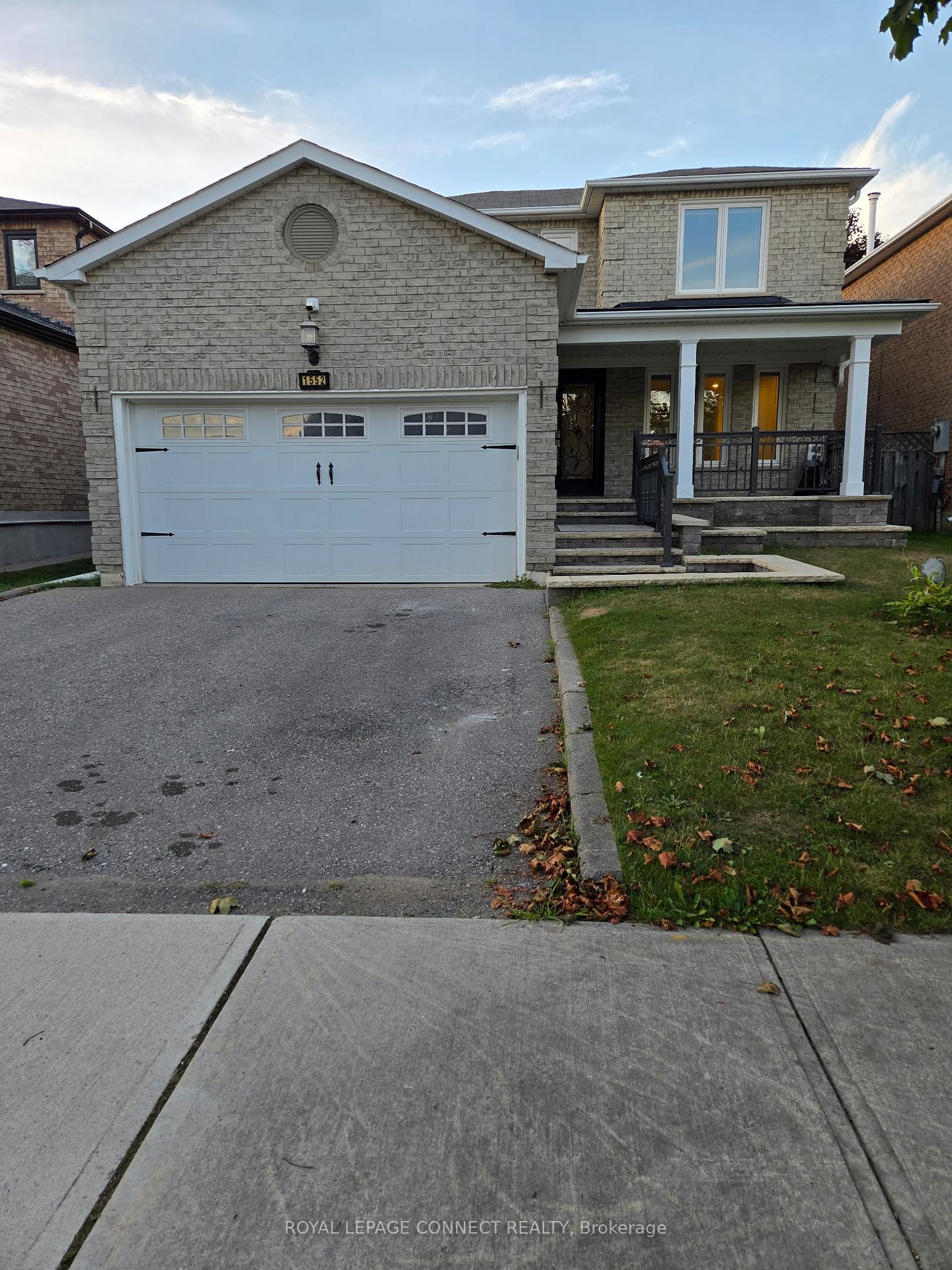 Front of 1552 Dellbrook Avenue