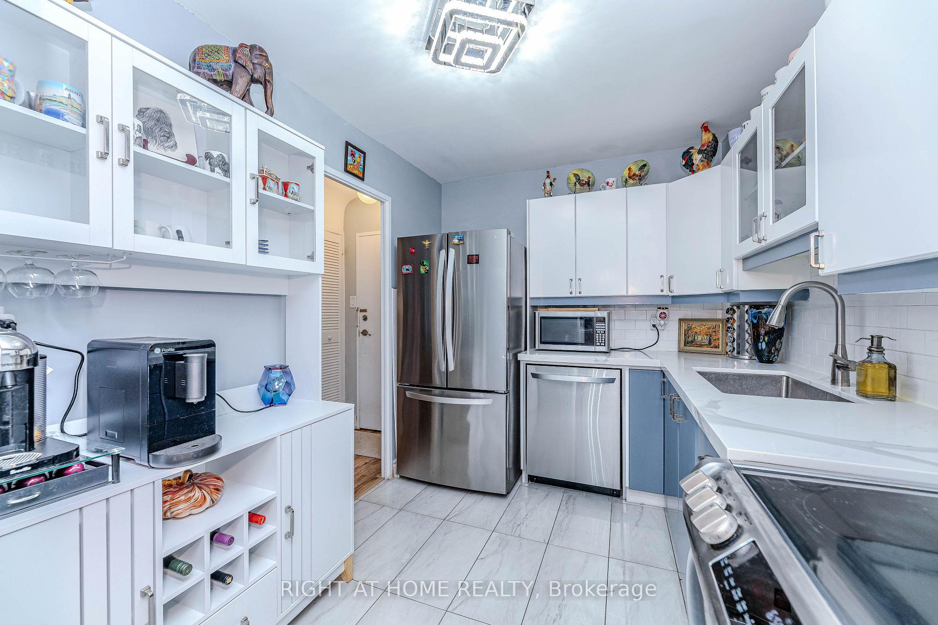 Photo 18 of Unit 202, 16 Elgin Street, Markham, Thornhill — HOMEH