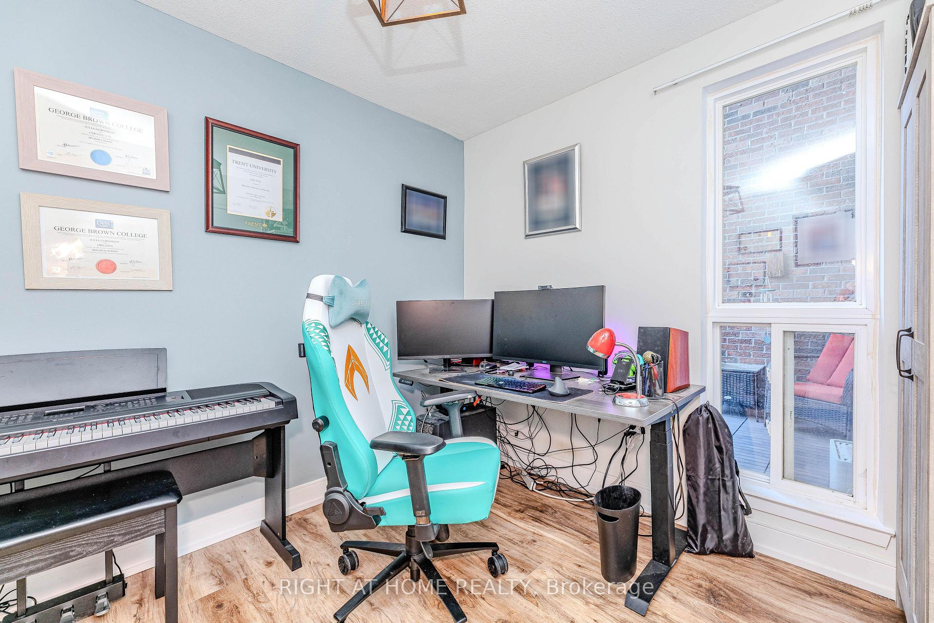 Photo 17 of Unit 202, 16 Elgin Street, Markham, Thornhill — HOMEH