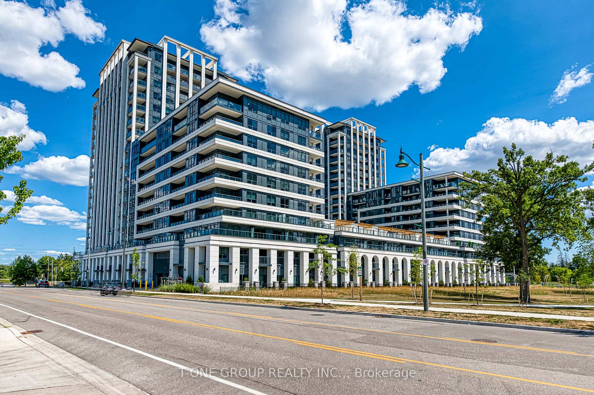 Photo 1 of Unit 1905, 8 Cedarland Drive, Markham, Unionville — HOMEH