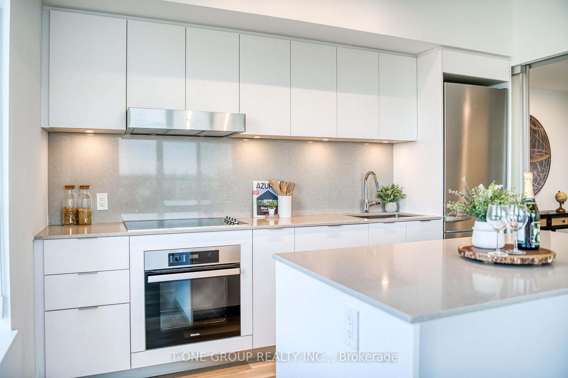 Photo 5 of Unit 1905, 8 Cedarland Drive, Markham, Unionville — HOMEH