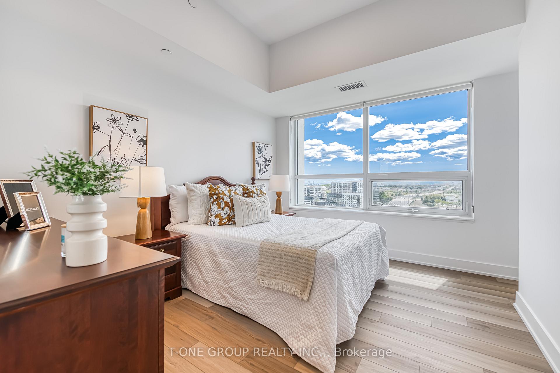 Photo 7 of Unit 1905, 8 Cedarland Drive, Markham, Unionville — HOMEH
