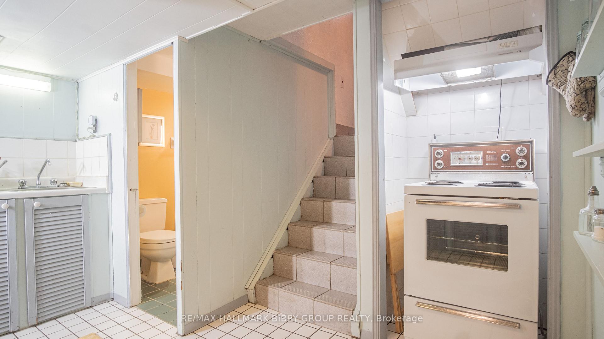 Photo 7 of Unit Lower, 33 Holland Avenue, Toronto, East York — HOMEH