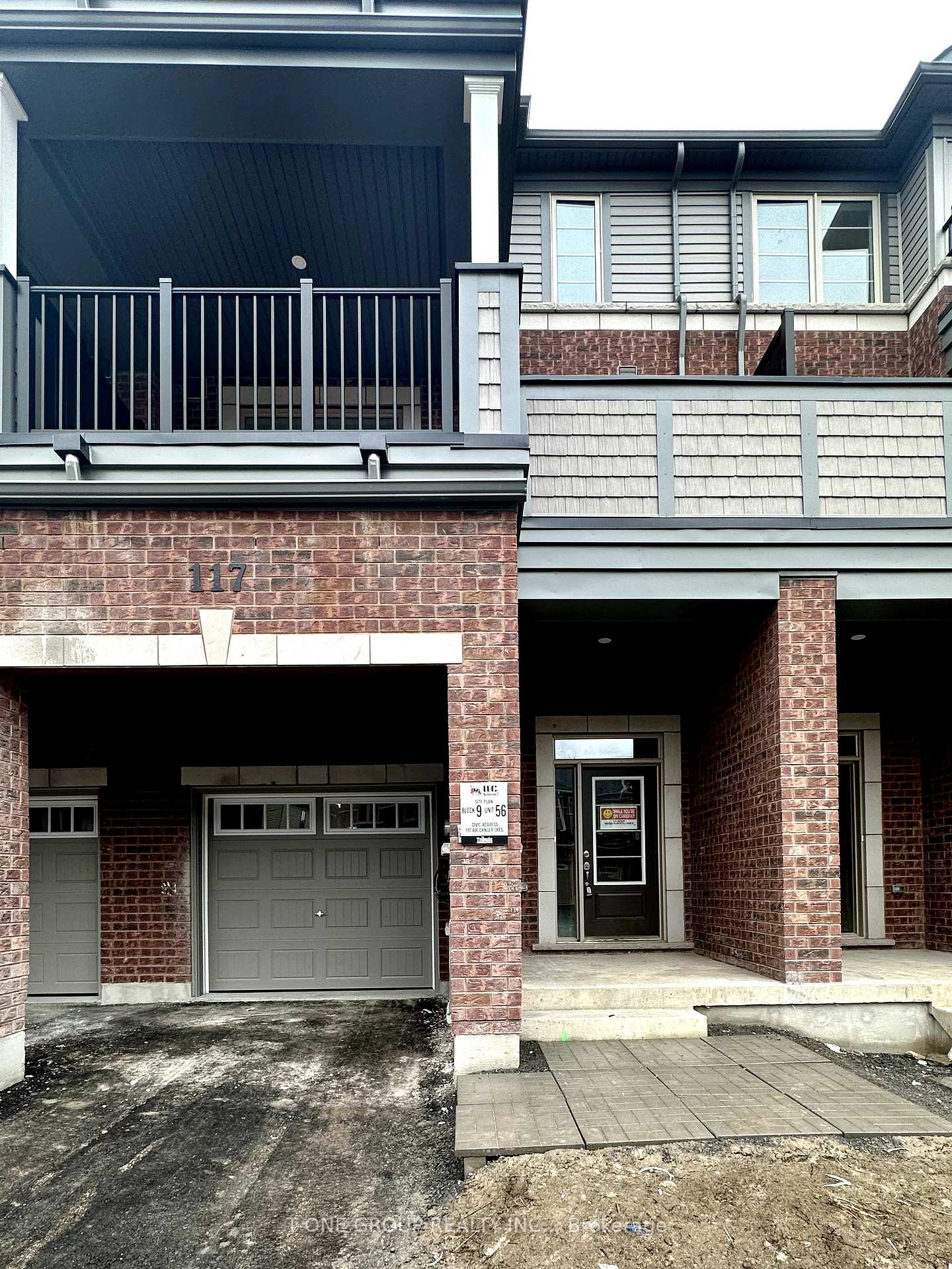 Front of 117 Air Dancer Crescent