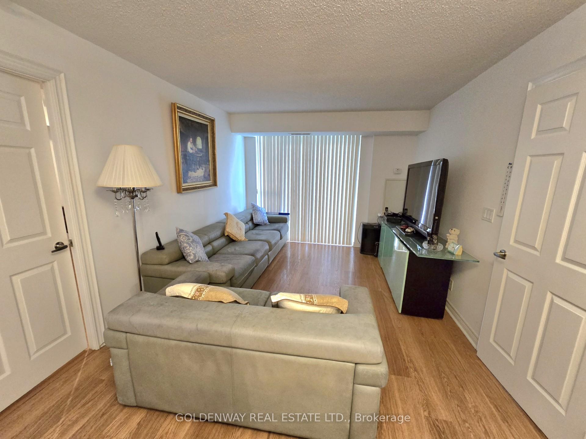 Photo 3 of Unit 821, 33 Cox Boulevard, Markham, Unionville — HOMEH