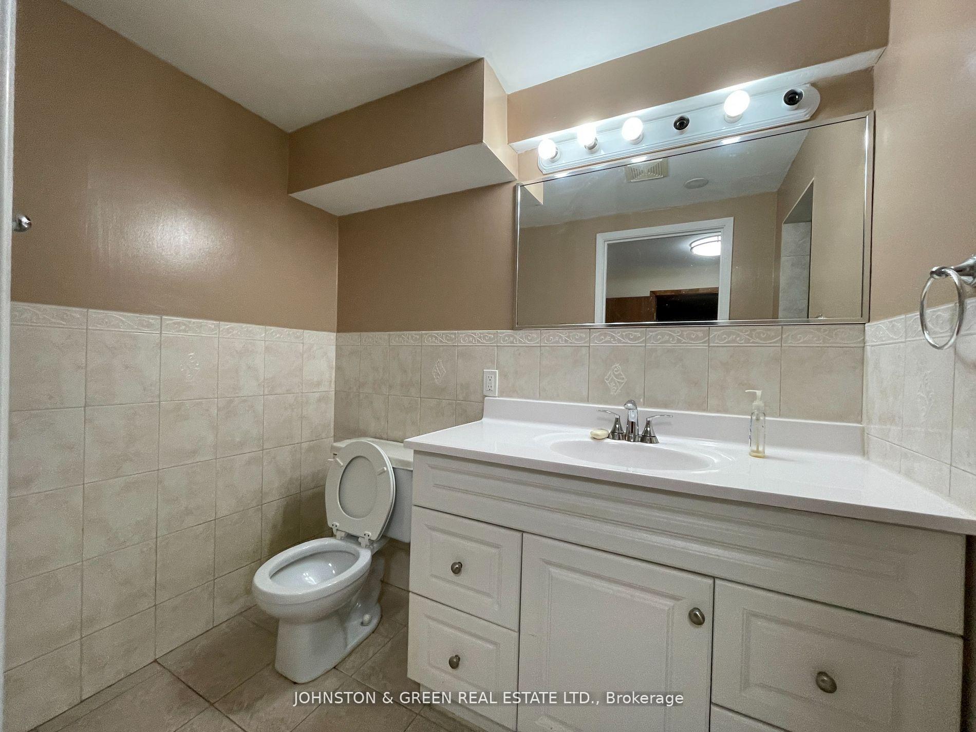 Photo 3 of Unit Bsmt, 407 Donlands Avenue, Toronto, East York — HOMEH