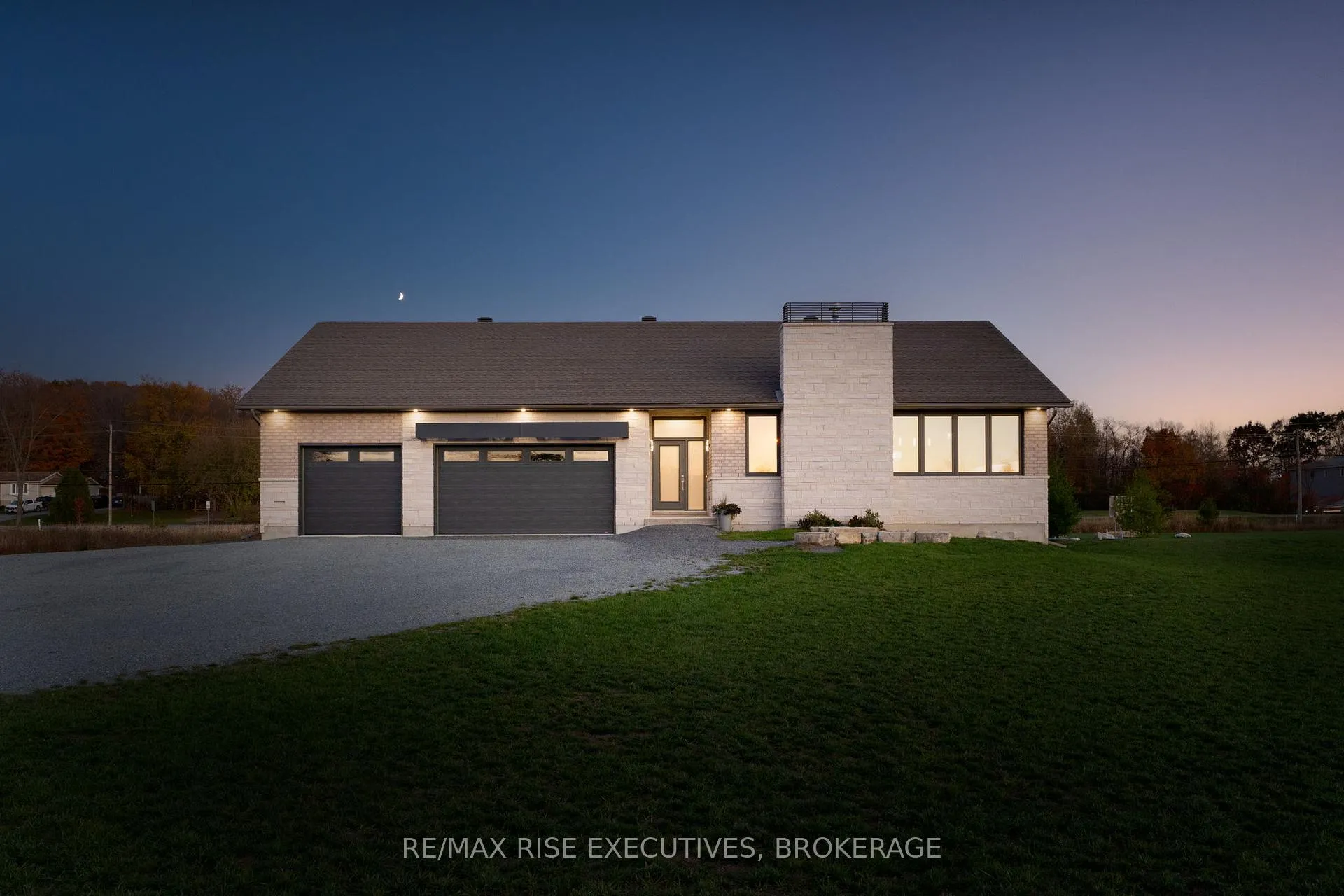 Front of 158 Summerside Drive