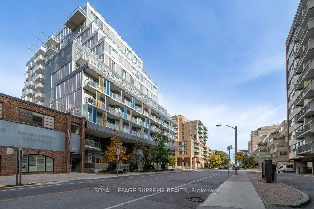 Front of Unit 608, 68 Merton Street W