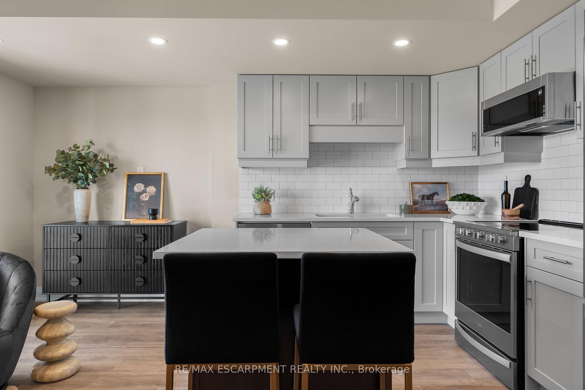 Photo 9 of Unit 314, 118 Summersides Boulevard, Pelham, Fonthill — HOMEH