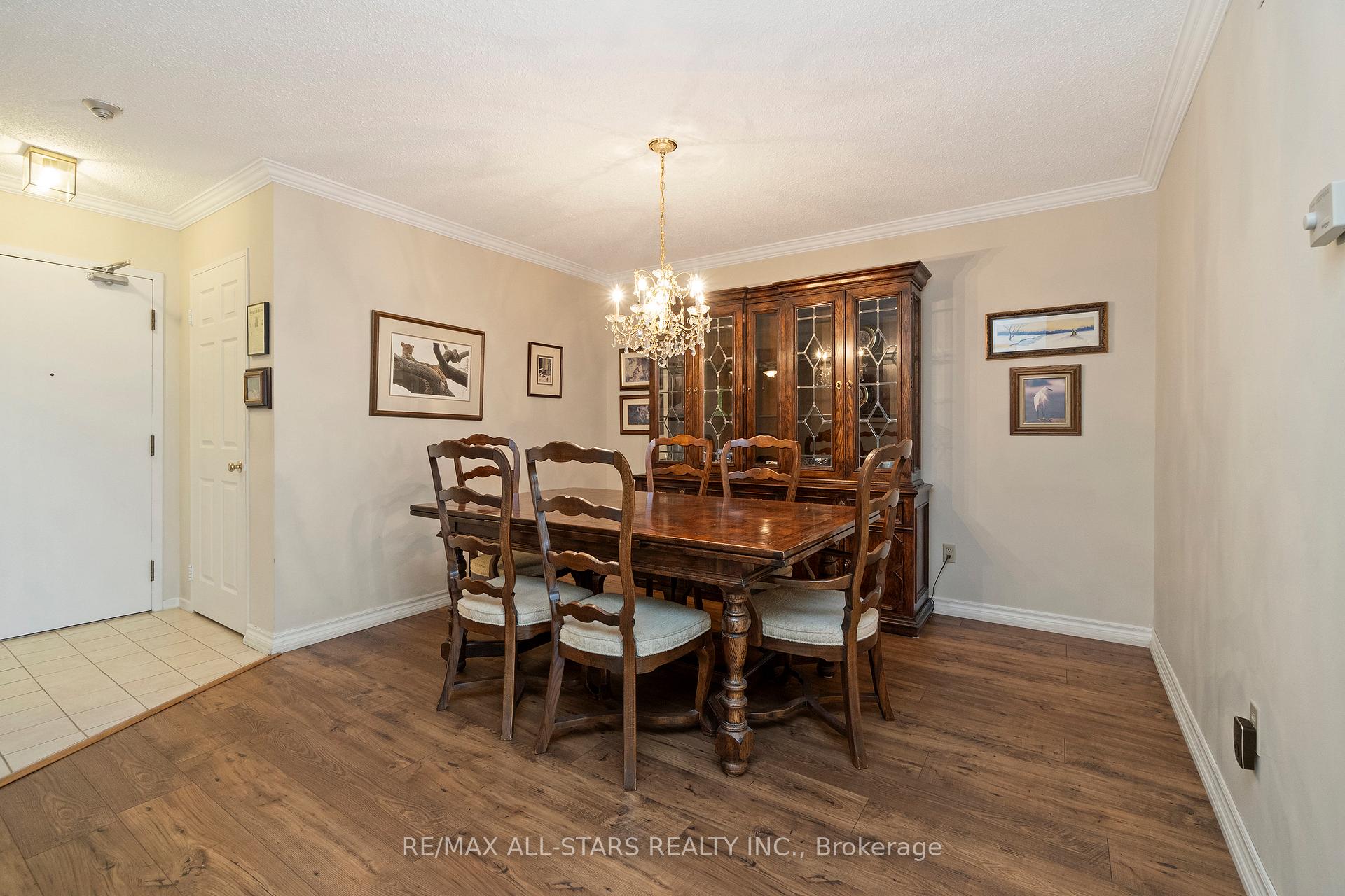 Photo 2 of Unit 822, 25 Austin Drive, Markham, Markville — HOMEH