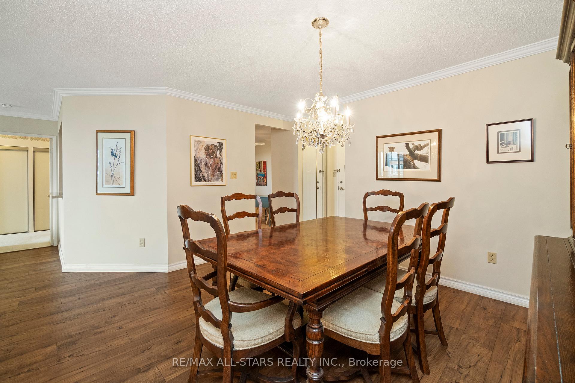 Photo 4 of Unit 822, 25 Austin Drive, Markham, Markville — HOMEH
