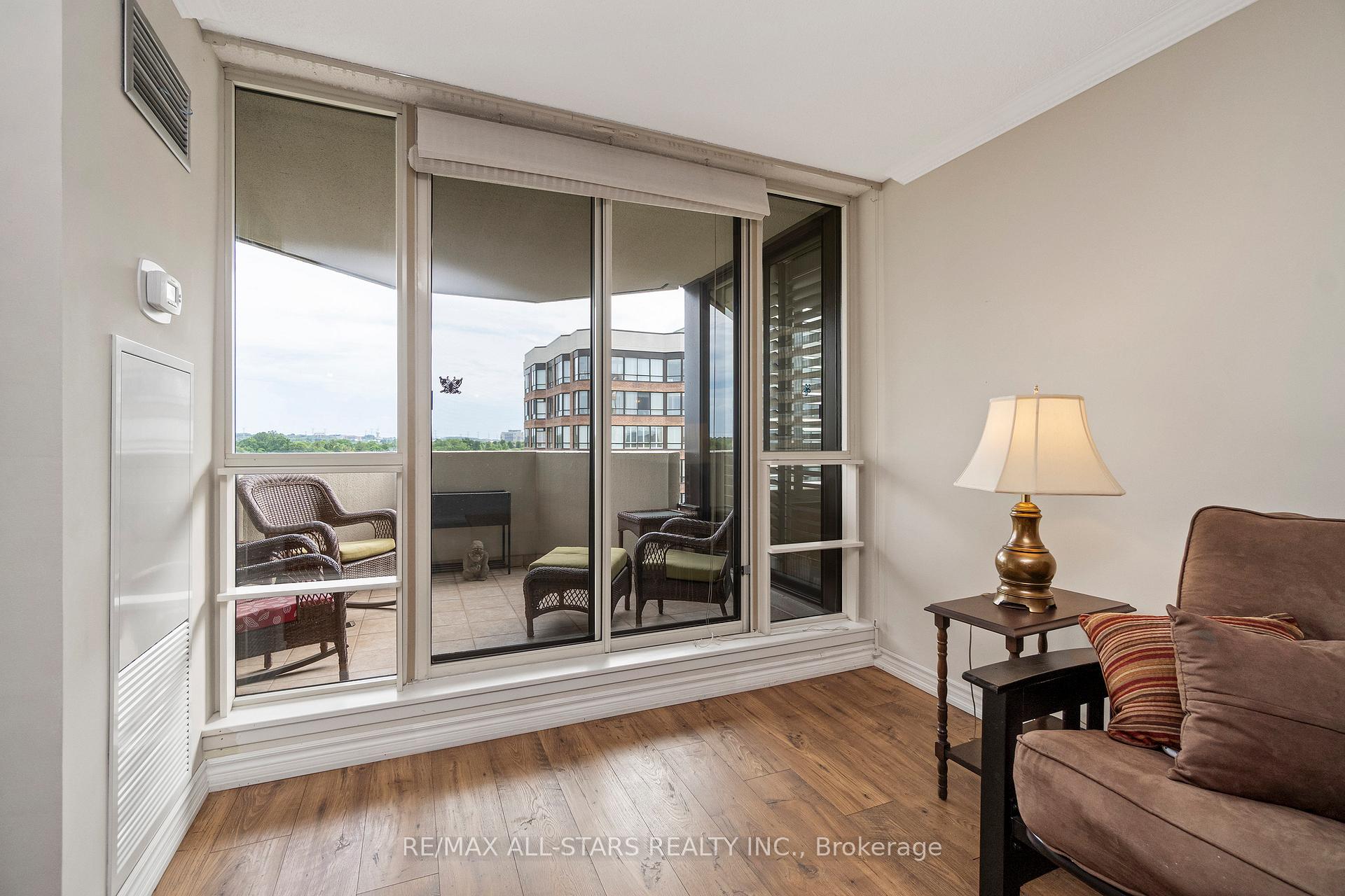 Photo 19 of Unit 822, 25 Austin Drive, Markham, Markville — HOMEH