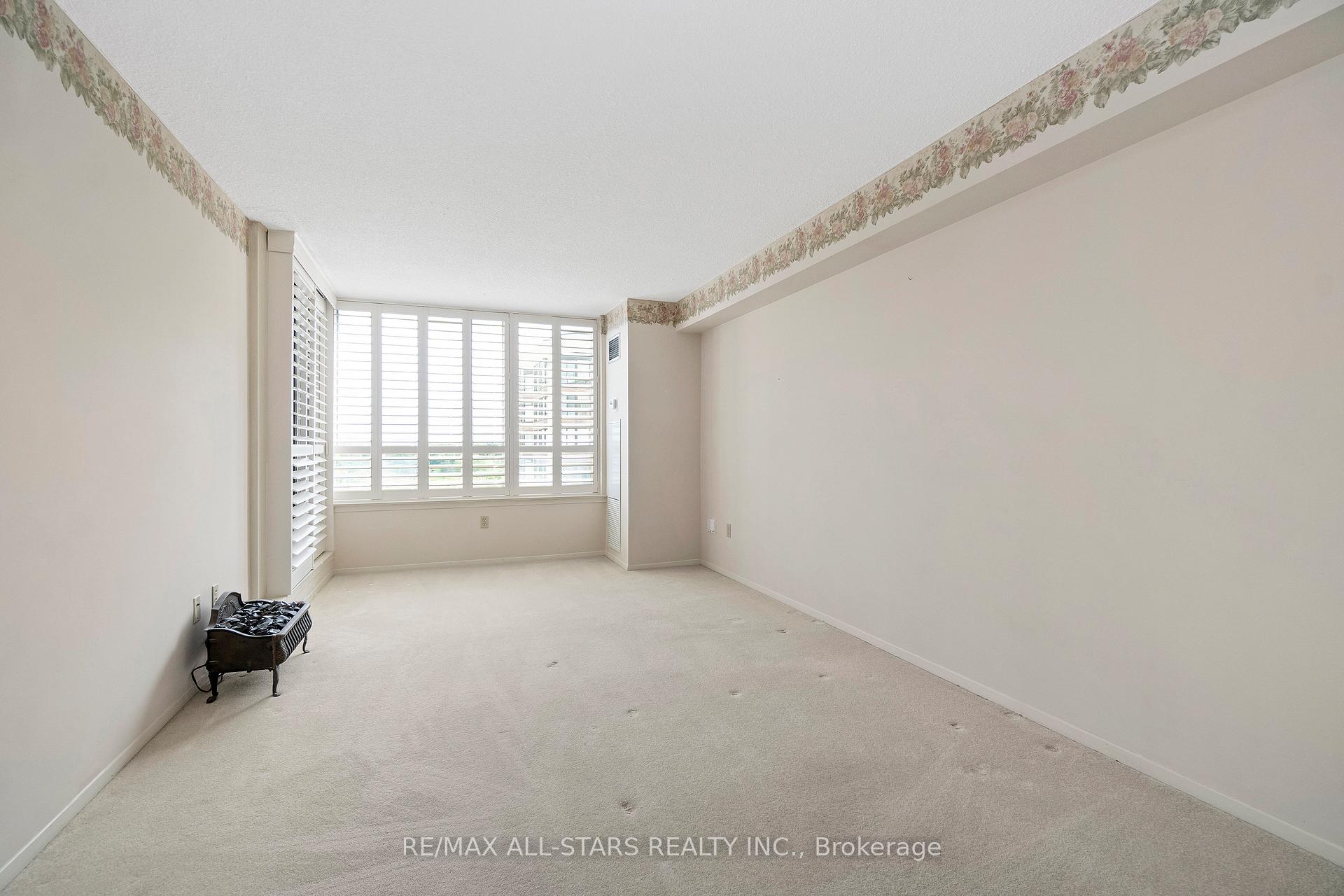 Photo 17 of Unit 822, 25 Austin Drive, Markham, Markville — HOMEH