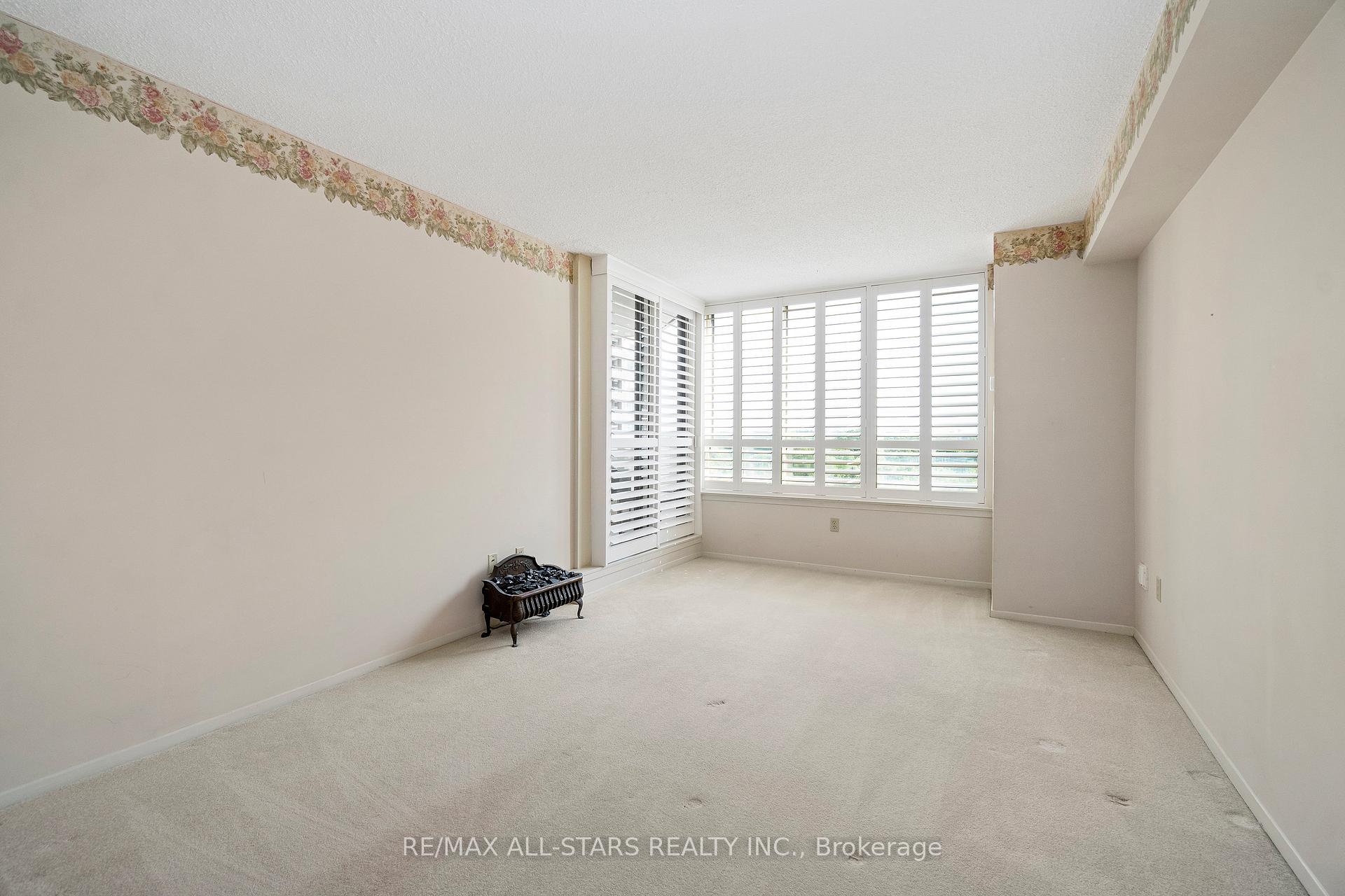 Photo 22 of Unit 822, 25 Austin Drive, Markham, Markville — HOMEH