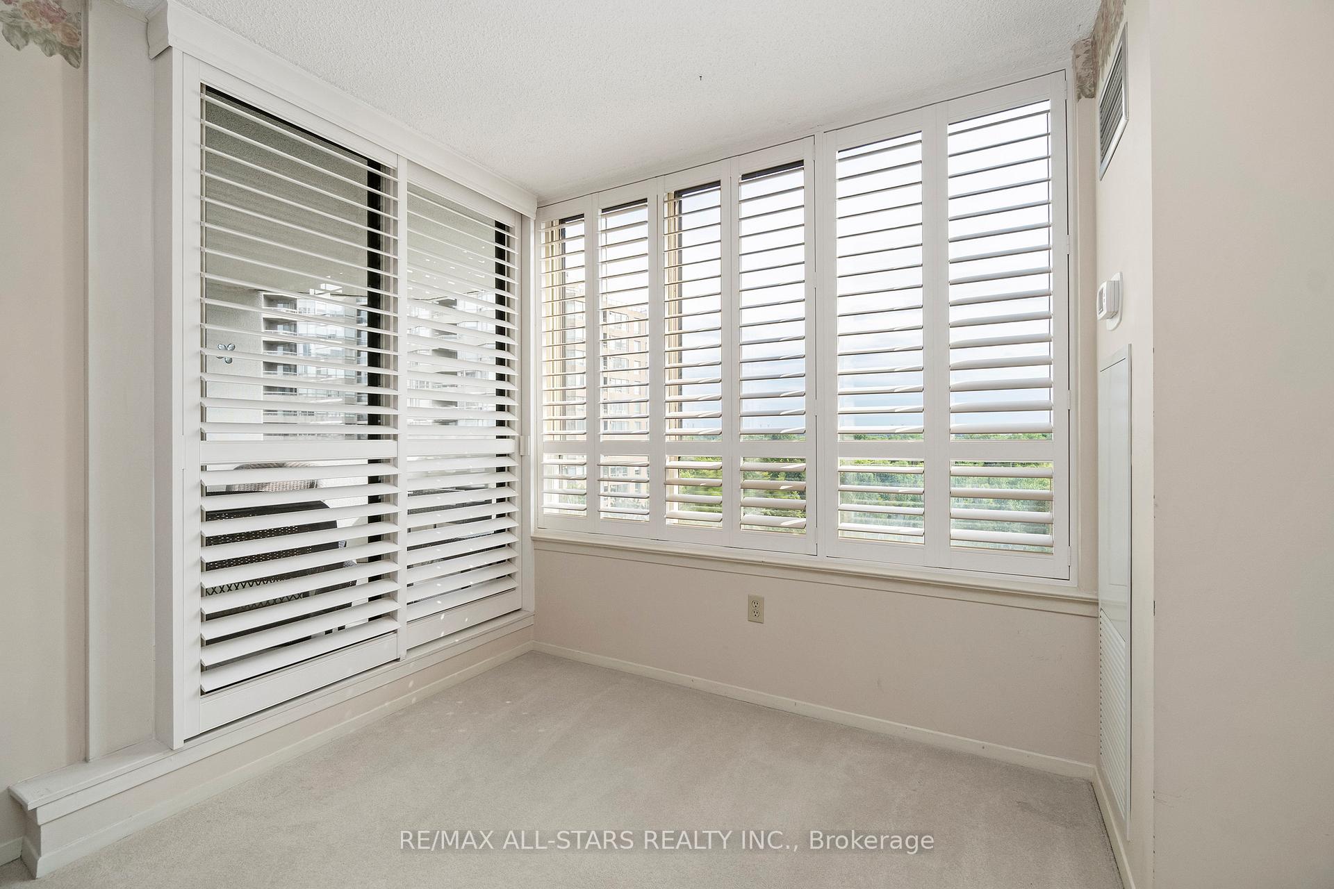 Photo 30 of Unit 822, 25 Austin Drive, Markham, Markville — HOMEH