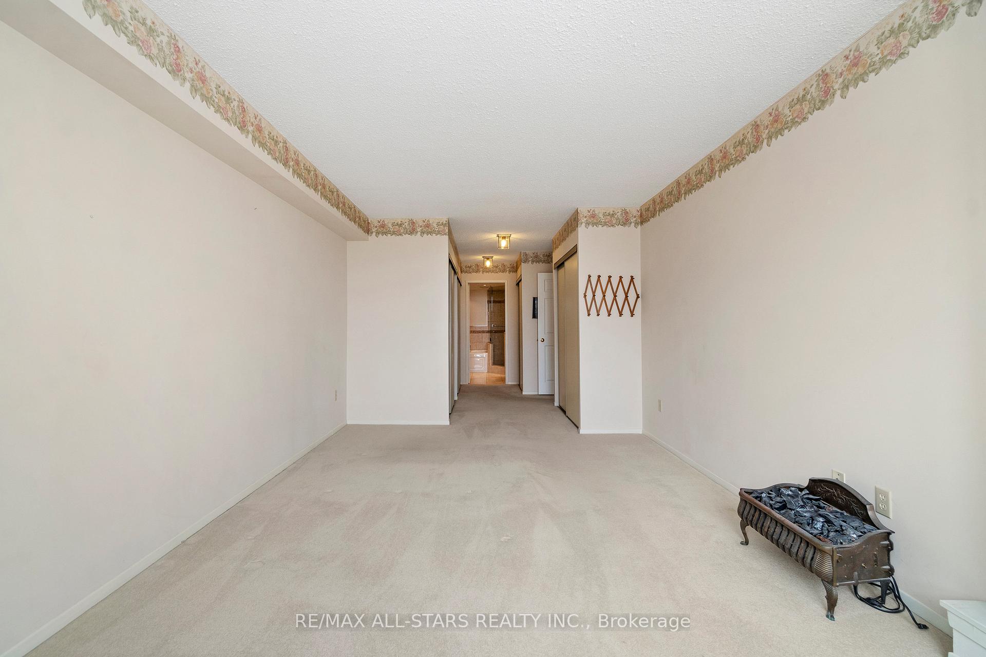 Photo 16 of Unit 822, 25 Austin Drive, Markham, Markville — HOMEH