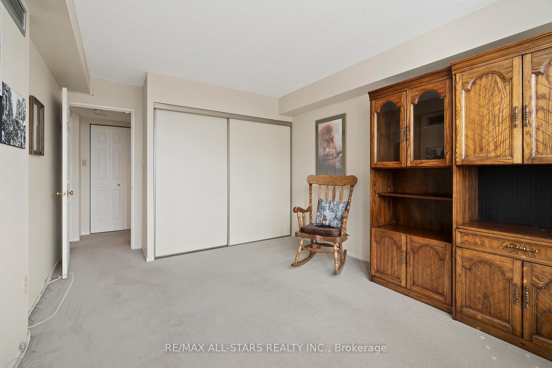 Photo 26 of Unit 822, 25 Austin Drive, Markham, Markville — HOMEH