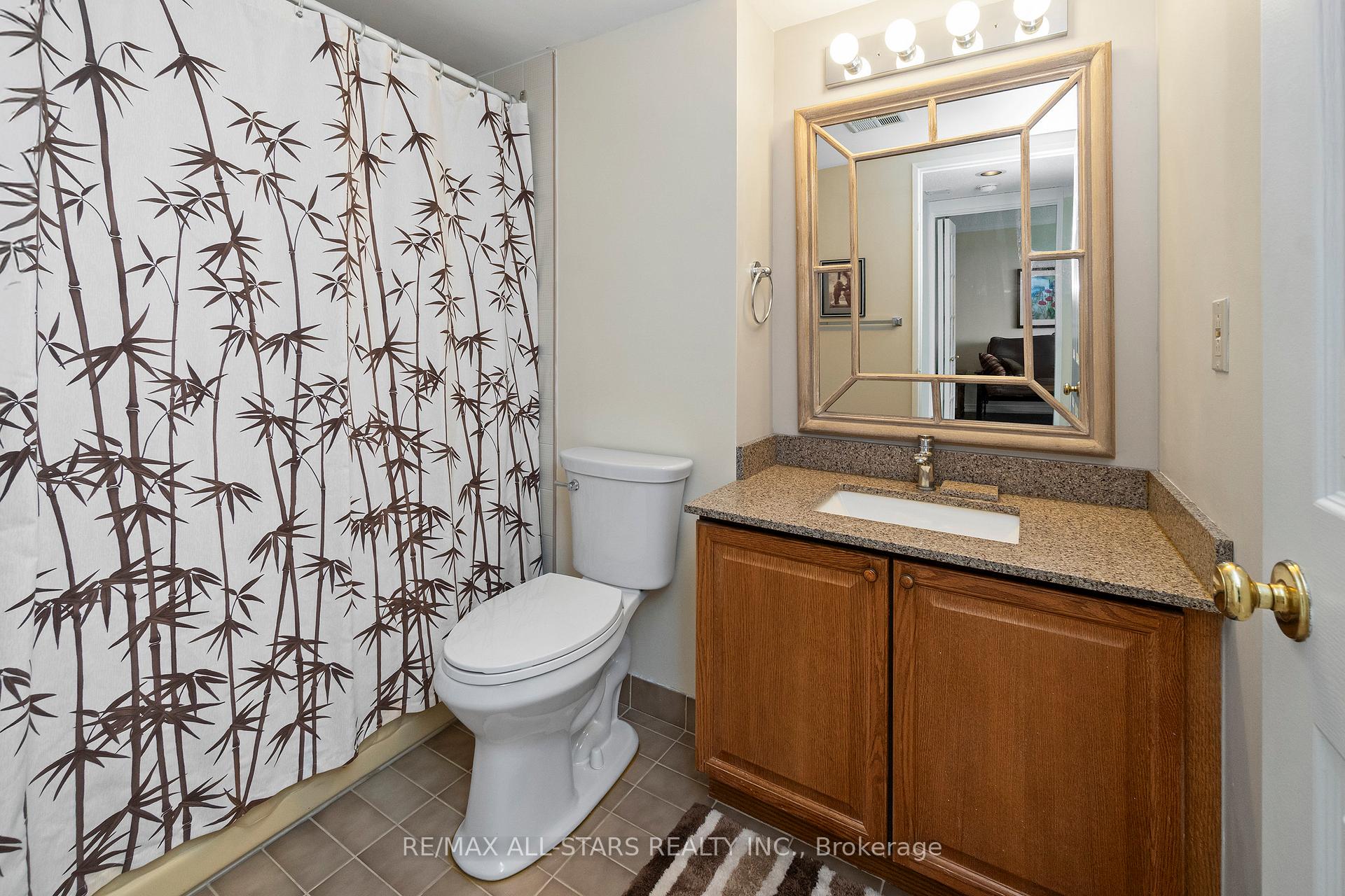 Photo 25 of Unit 822, 25 Austin Drive, Markham, Markville — HOMEH