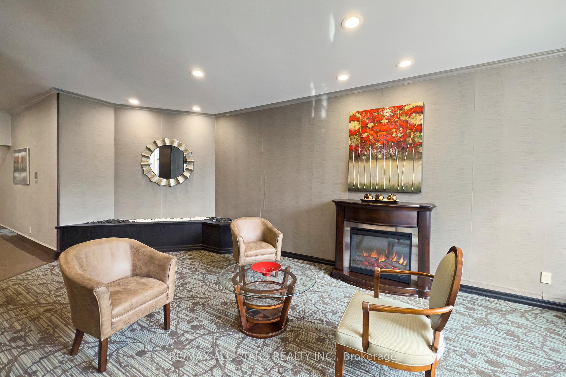 Photo 37 of Unit 822, 25 Austin Drive, Markham, Markville — HOMEH