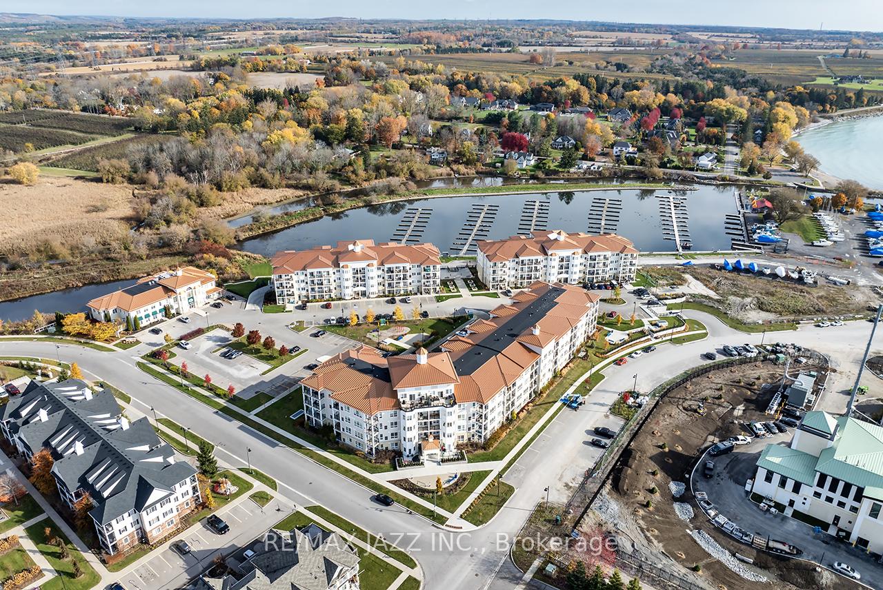 Photo 3 of Unit 126, 50 Lakebreeze Drive, Clarington, Newcastle — HOMEH