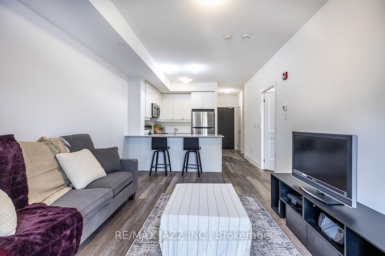 Photo 12 of Unit 126, 50 Lakebreeze Drive, Clarington, Newcastle — HOMEH