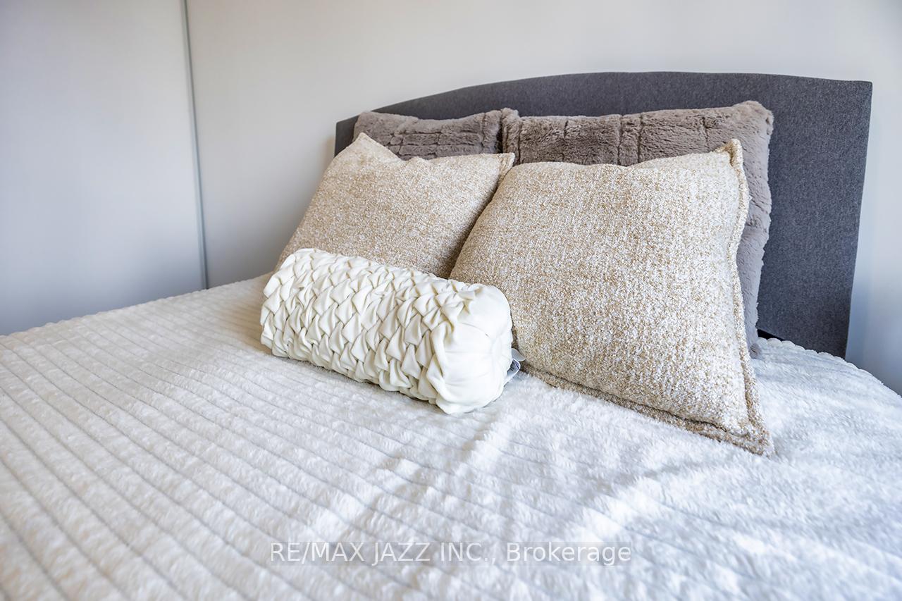 Photo 18 of Unit 126, 50 Lakebreeze Drive, Clarington, Newcastle — HOMEH
