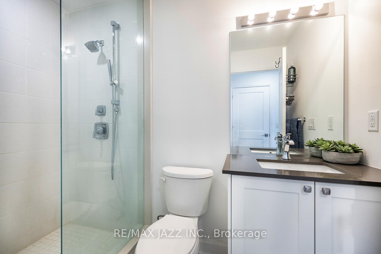 Photo 11 of Unit 126, 50 Lakebreeze Drive, Clarington, Newcastle — HOMEH