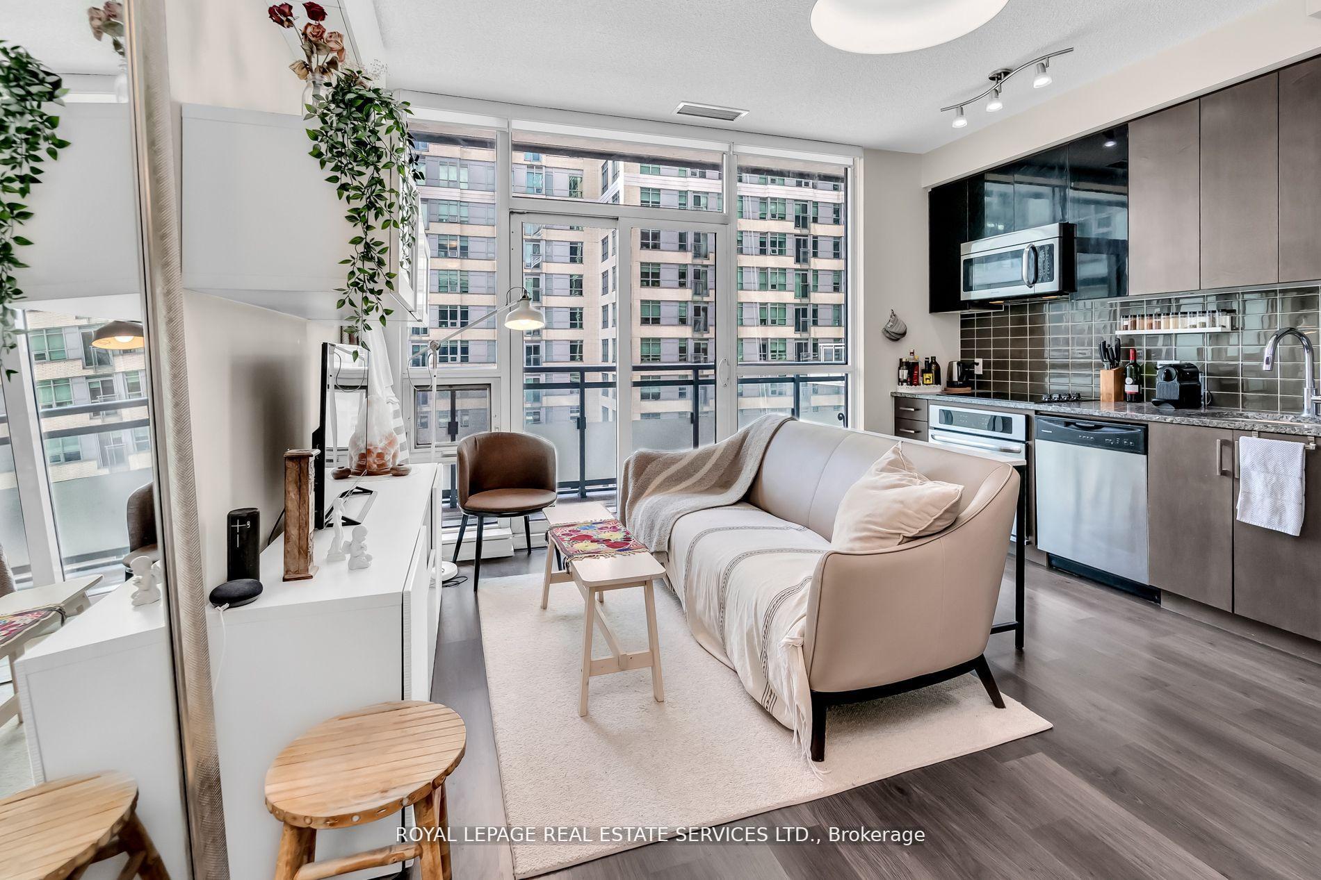 Photo 12 of Unit 727, 89 Dunfield Avenue, Toronto, Mount Pleasant West — HOMEH