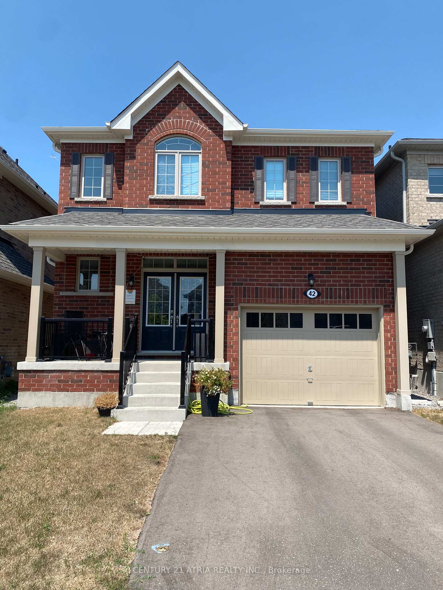Photo 5 of 42 Jack Potts Way, Clarington, Courtice — HOMEH