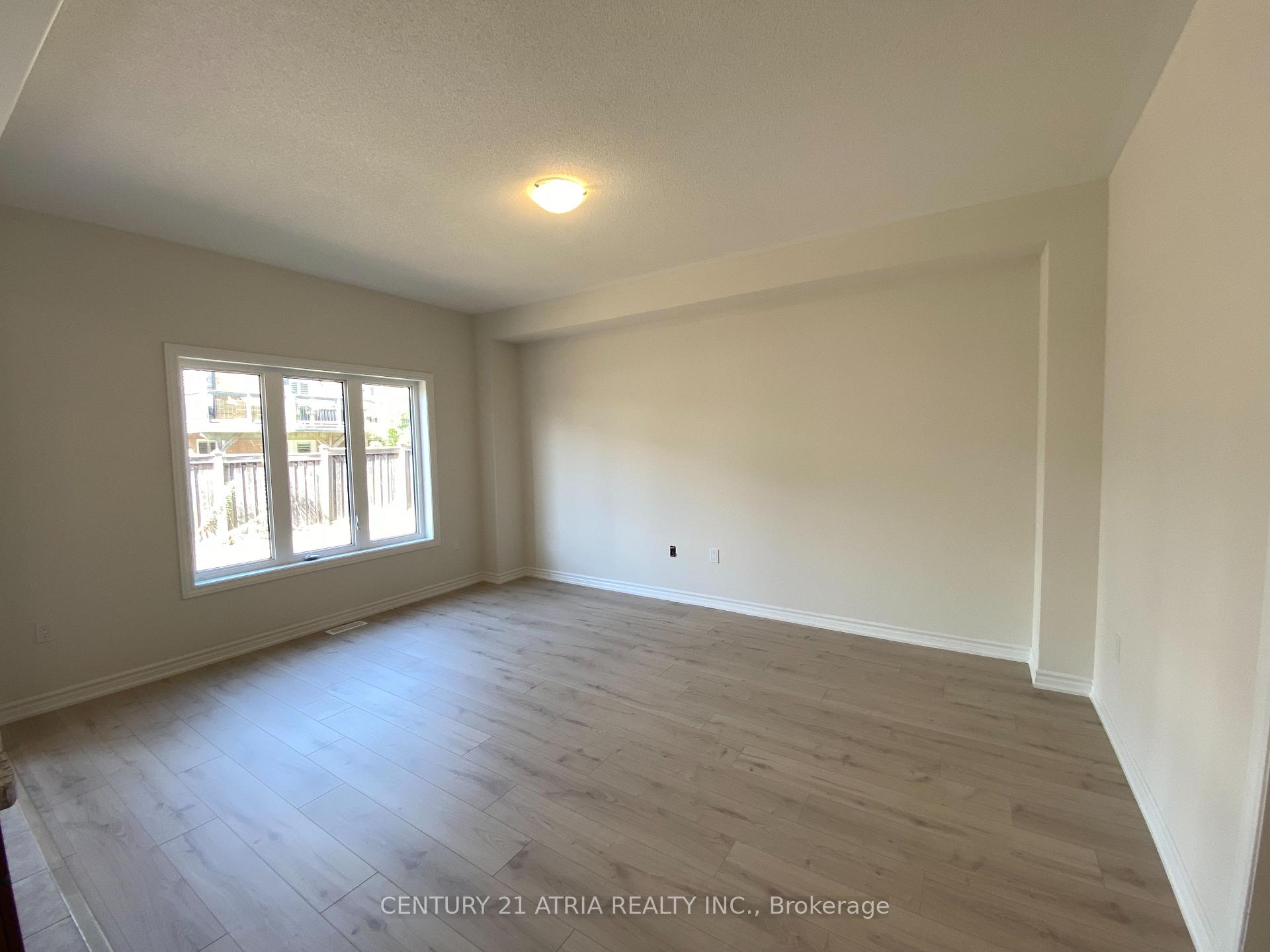 Photo 15 of 42 Jack Potts Way, Clarington, Courtice — HOMEH