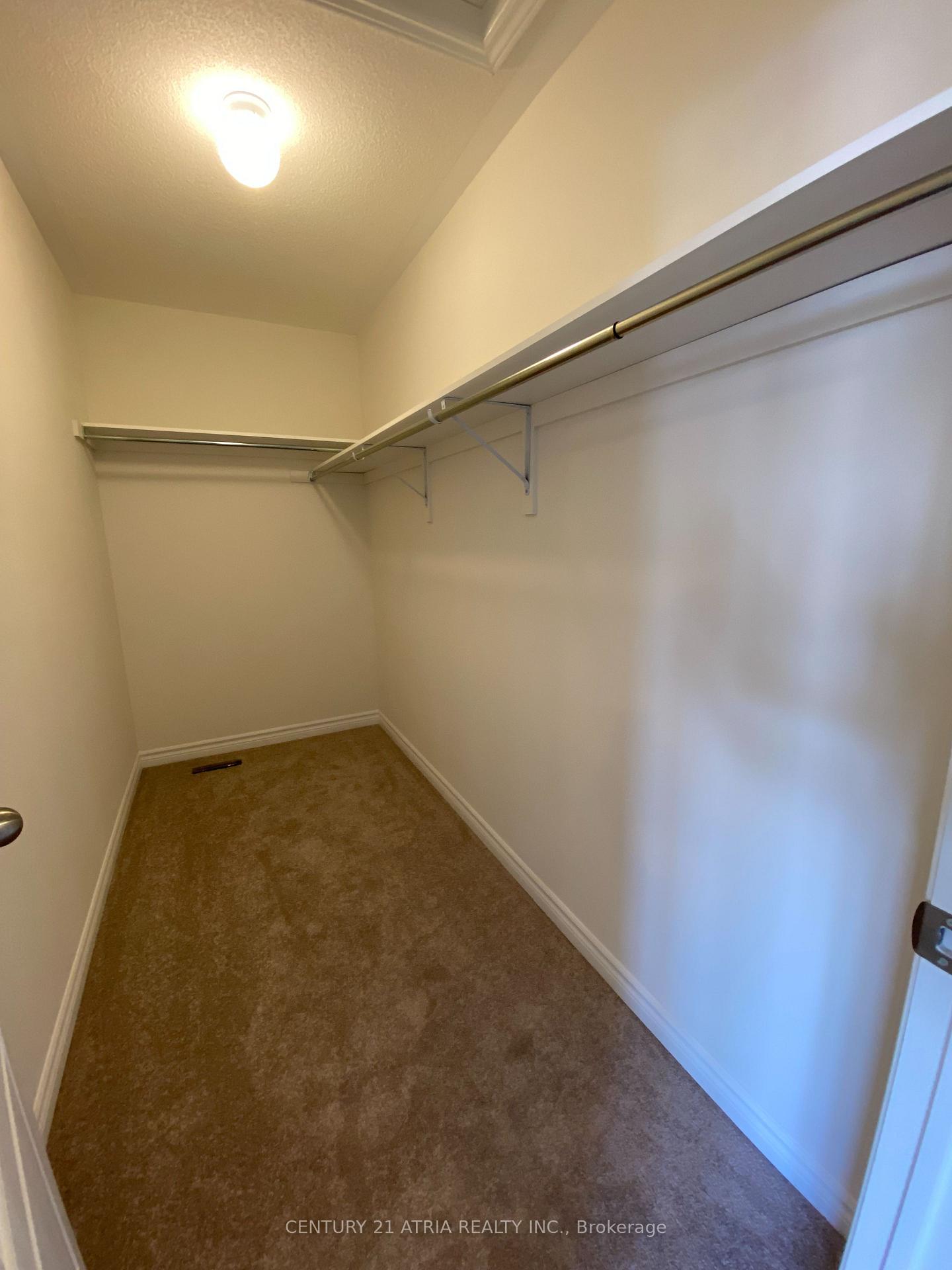 Photo 13 of 42 Jack Potts Way, Clarington, Courtice — HOMEH