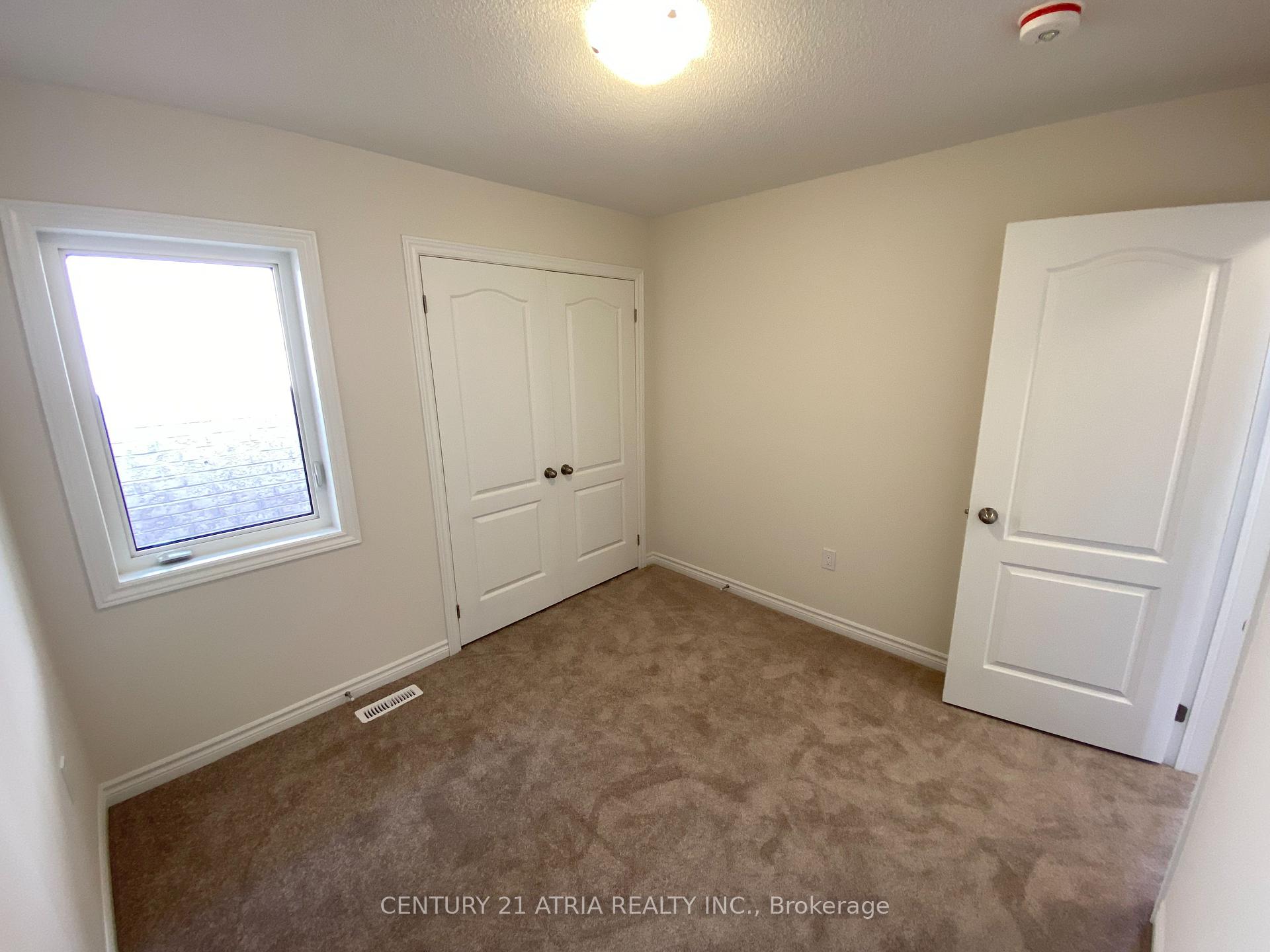 Photo 14 of 42 Jack Potts Way, Clarington, Courtice — HOMEH