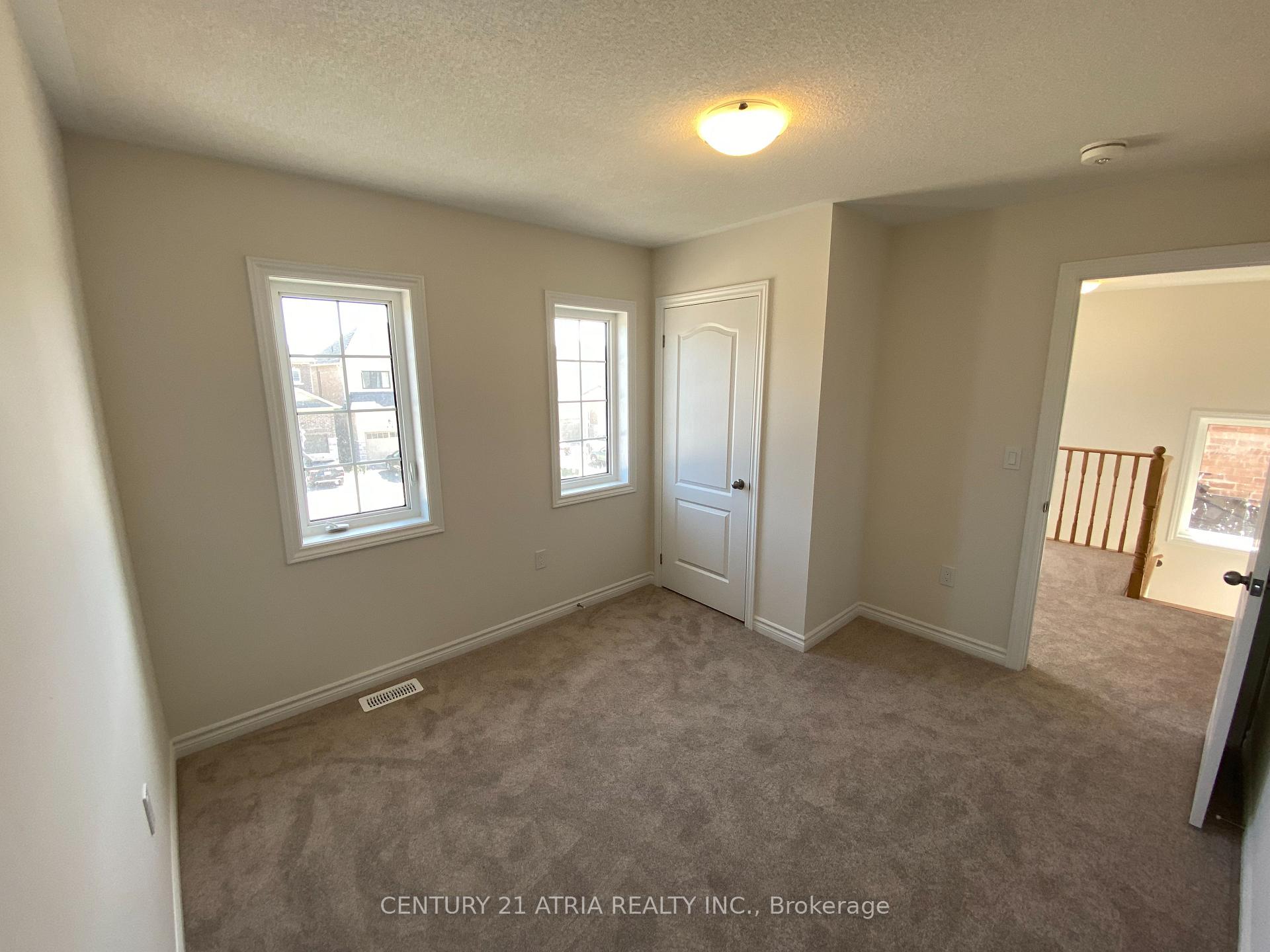 Photo 11 of 42 Jack Potts Way, Clarington, Courtice — HOMEH