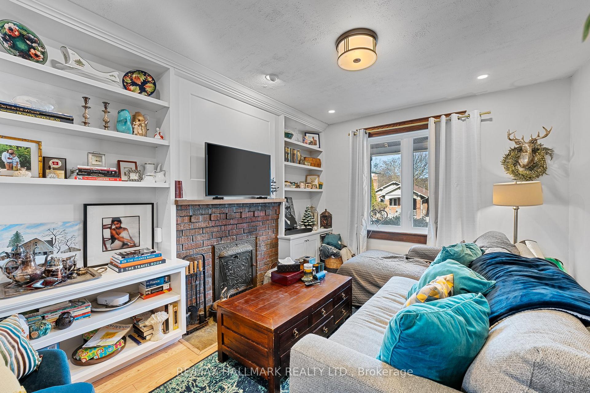 Photo 7 of 24 Firstbrooke Road, Toronto, East End-Danforth — HOMEH